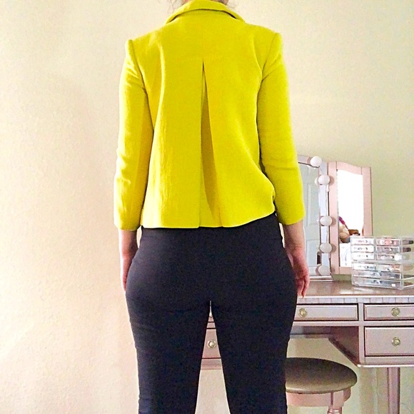 Zara Basic short yellow blazer size S - Picture 5 of 9